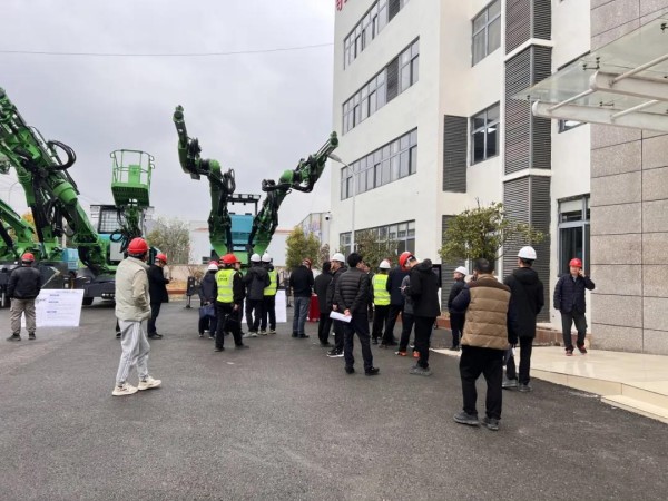 耿力明星装备亮相黔桂铁路项目，助推隧道施工机械化升级